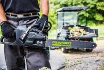 Новая цепная пила Greenworks 82V – выбор профессионалов